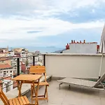 Stylish Duplex With Bosphorus View - Ac Elevator *